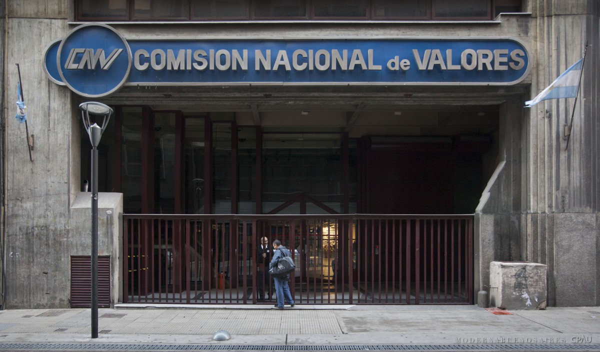 CNV reduce normativa del mercado de capitales en Argentina