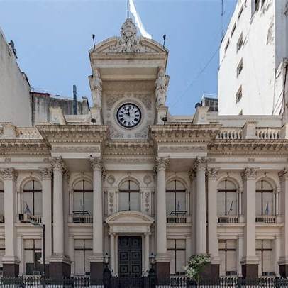 Fachada histórica del Banco Central de la República Argentina en Buenos Aires
