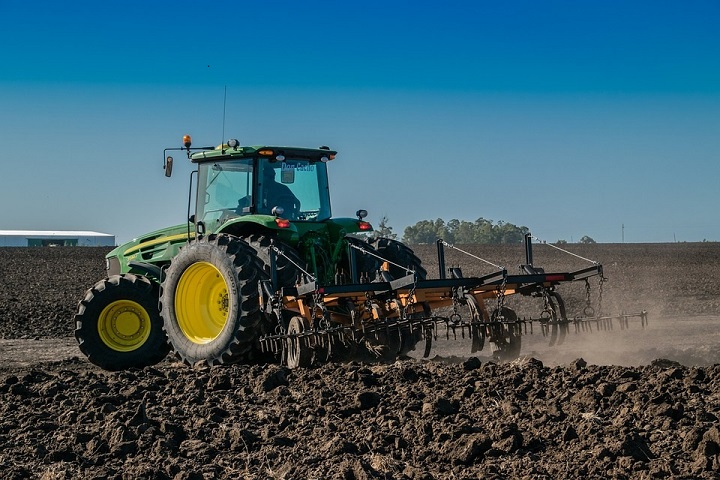 Venta de maquinaria agrícola en Argentina cae 13% en nov ante dic – ACARA