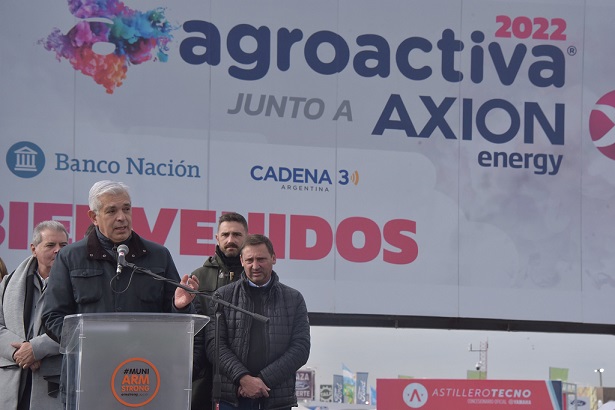 Ministro agropecuario de Argentina critica paro y asegura abastecimiento de gasoil y fertilizantes