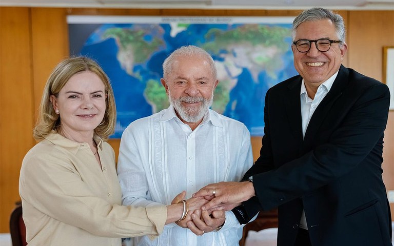 a21c4105 159b 4674 9ec1 3ecea6e01fe4