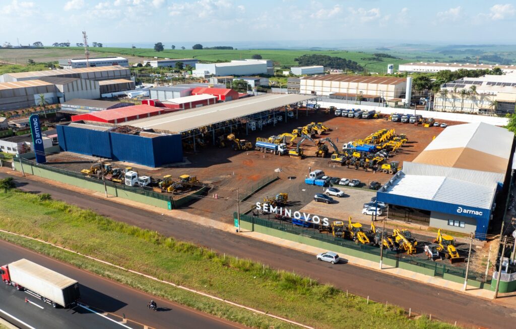 Armac projeta, durante a Agrishow, chegar a 30 lojas no Brasil até o fim de 2026