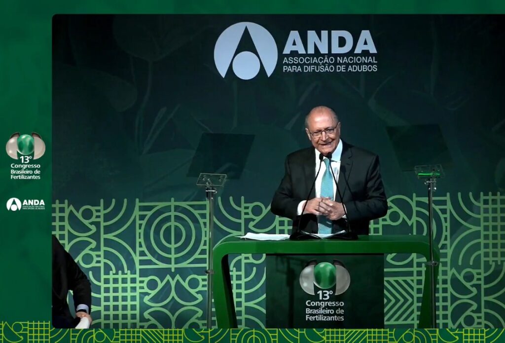 Alckmin destaca R$ 4 bi para fertilizantes no plano Brasil Soberano 3 – Congresso ANDA